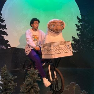 Meet your Posher, Evin